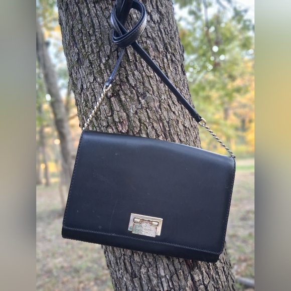 kate spade Handbags - Kate Spade Black Crossbody Bag